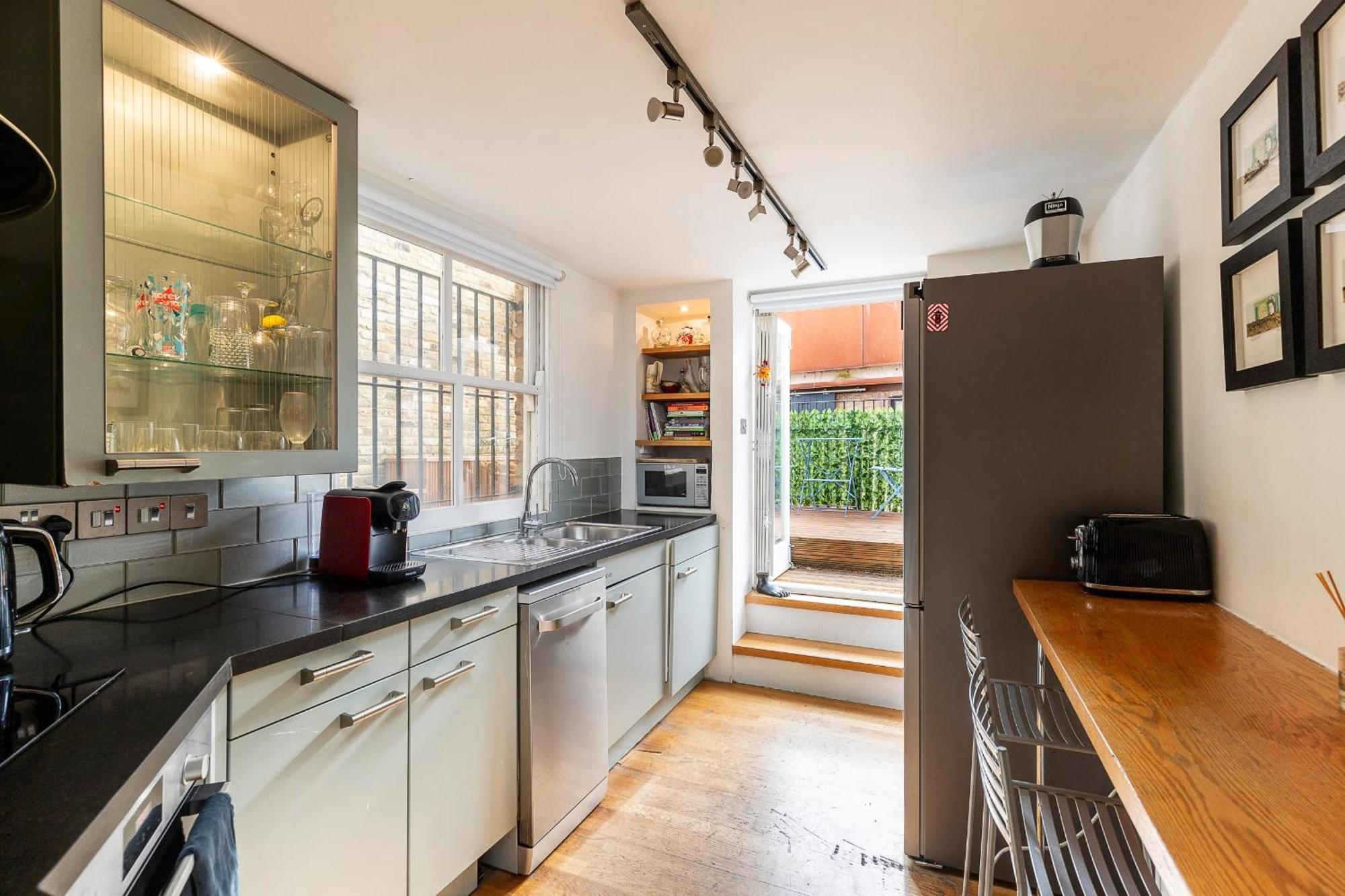 Charming Two Bed Maisonette In Notting Hill Londra